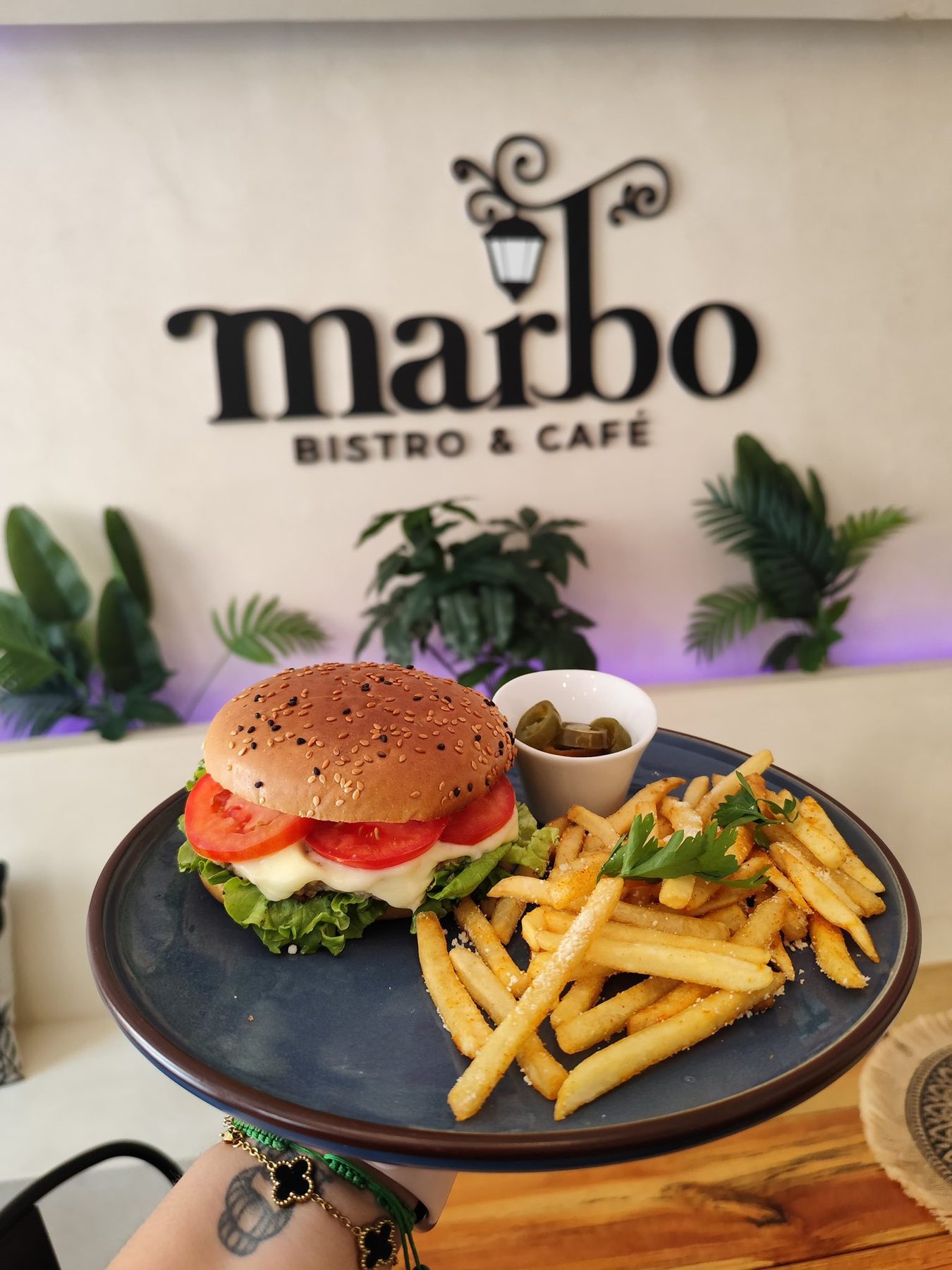 Plato botanero variado para compartir