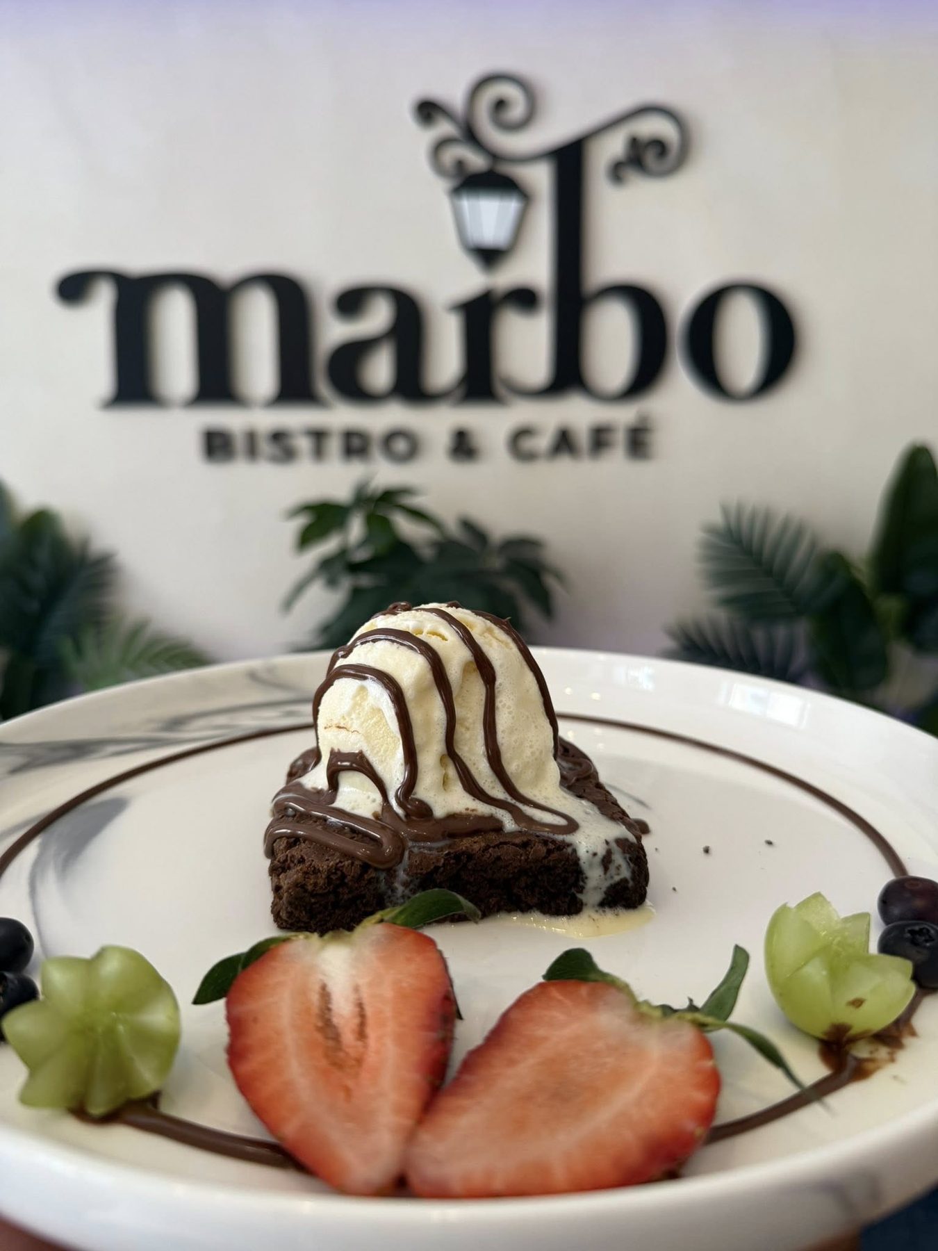 Fachada de MARBO Bistró & Café en Izamal